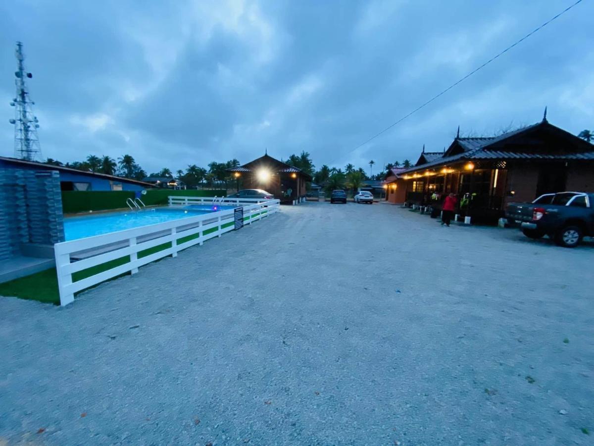 Tts Staycation Chalet Kampung Penarik Esterno foto